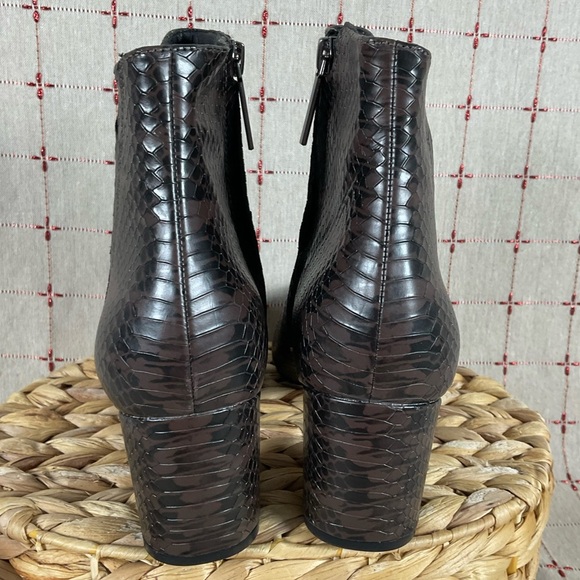 27 Edit Naturalizer “Porsia” Brown Snakeskin Leather Ankle Boots Size 9.5 Bootie - Picture 4 of 7